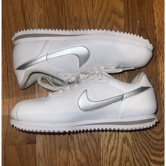 Nike Cortez Women’s ‘72 Tennis Shoes Size 5 White Silver 317266-101 2008 - Picture 6 of 9